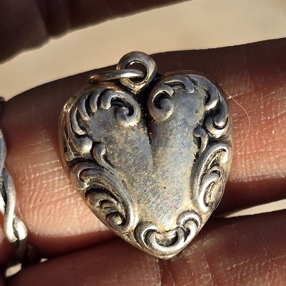 Vintage Victorian revival silver repousse scrollwork puffy heart pendant - Picture 12 of 16